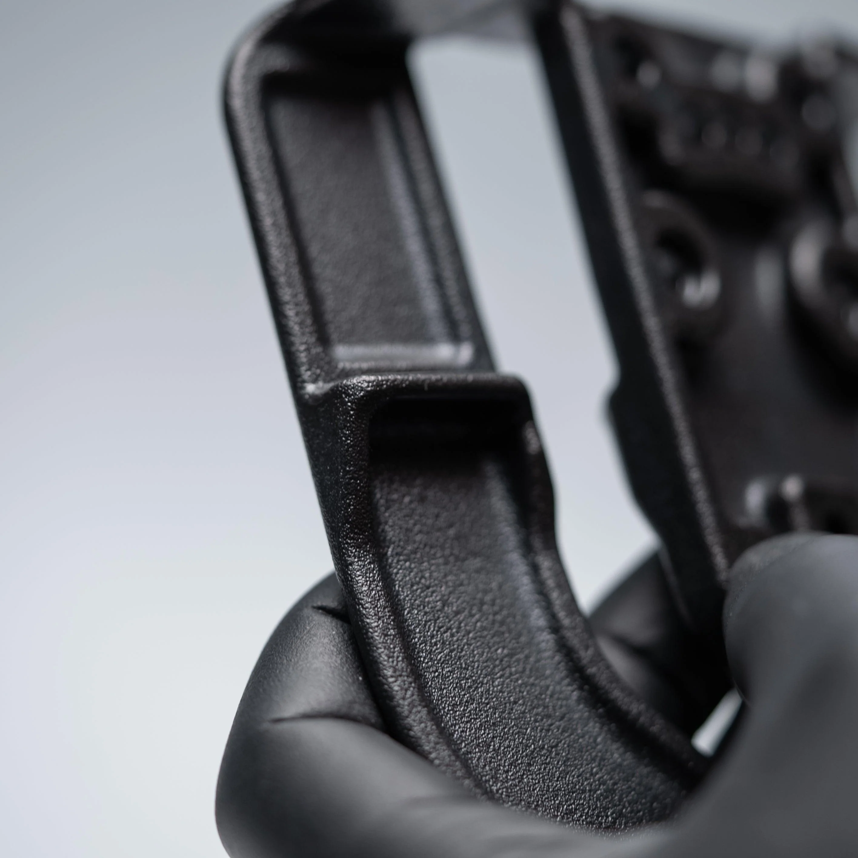 Cloak OWB Paddle Holster for Sig Sauer P320 - Image 5