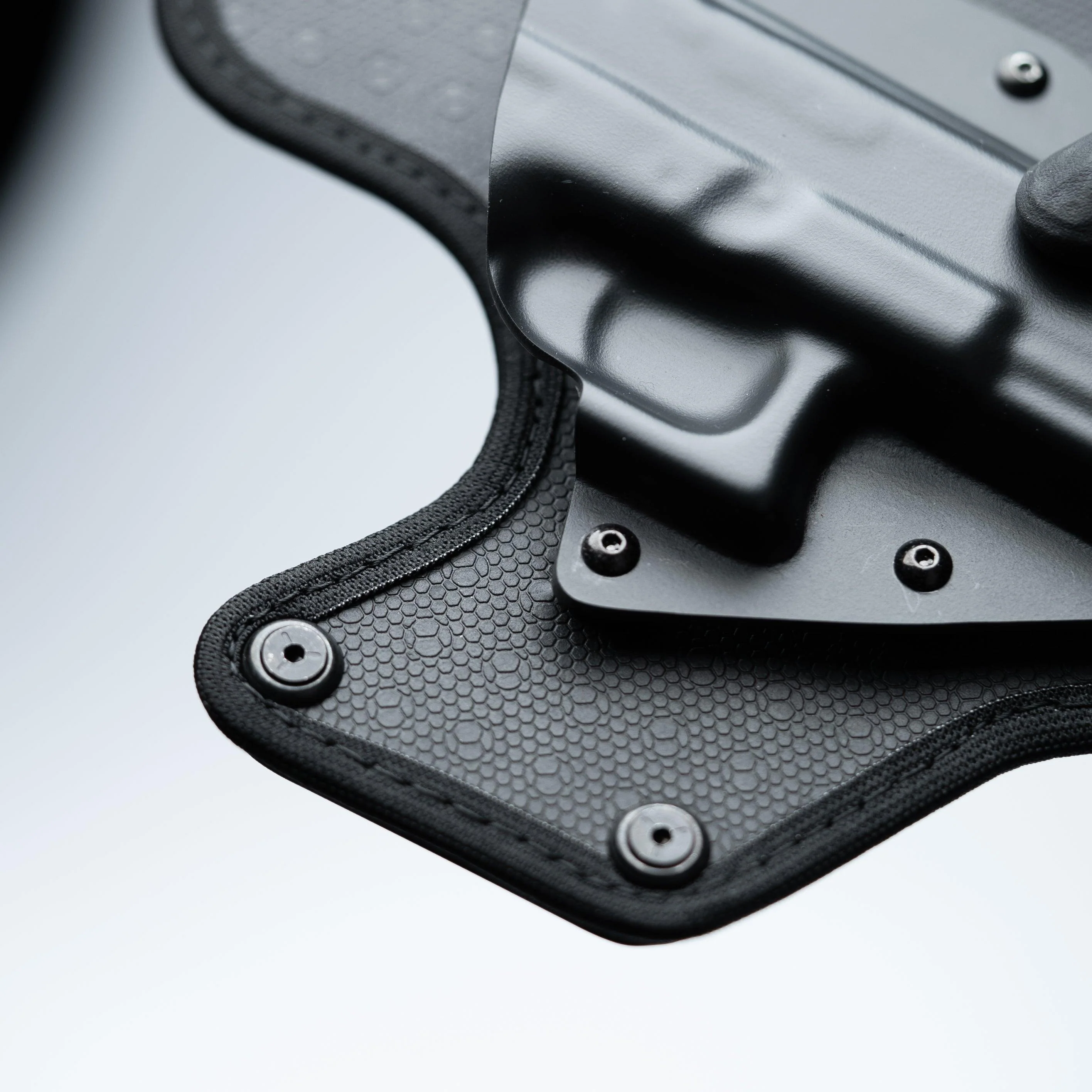 Low-Pro OWB Holster for Smith & Wesson - Image 3